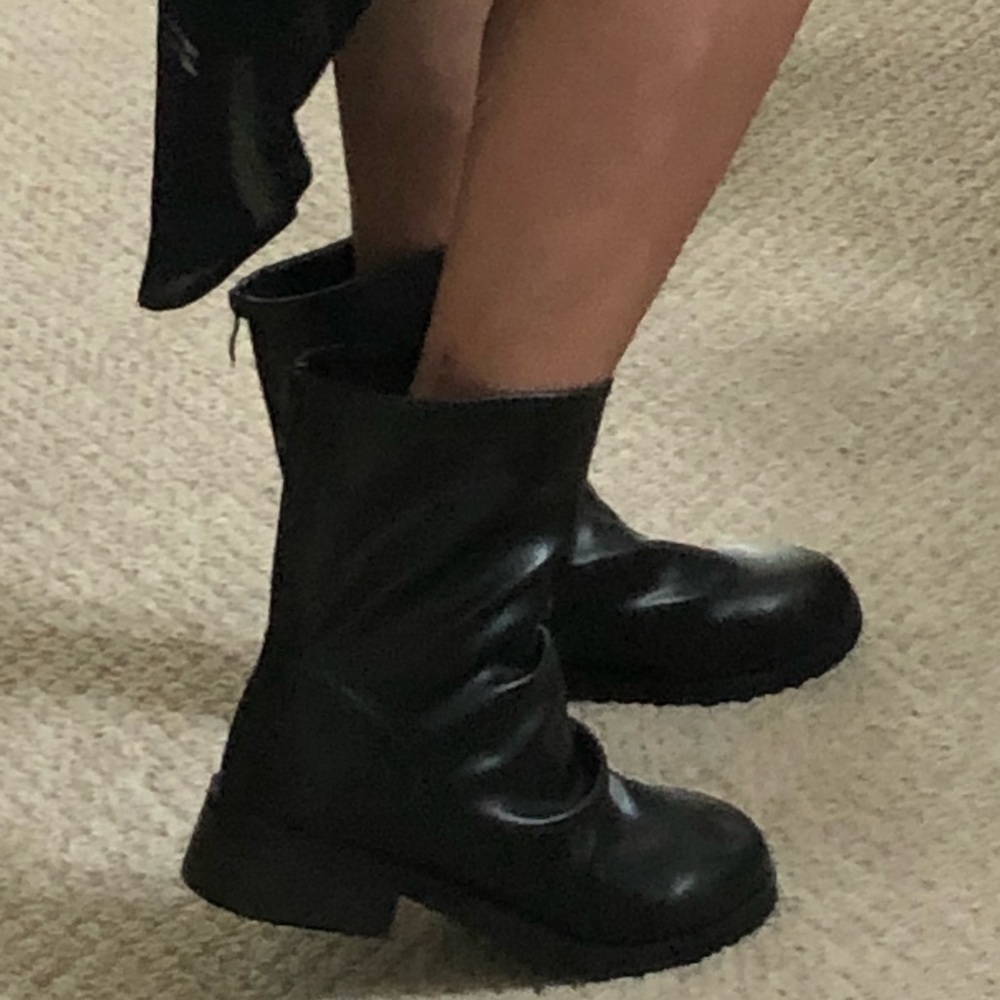 Hip faux leather boutique slouchy black back zip boot